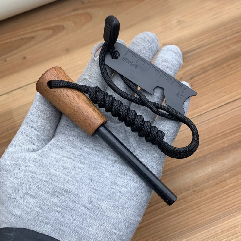 2-in-1 Bushcraft Magnesium Fir - Magnesium Fire Starter のレビューと価格