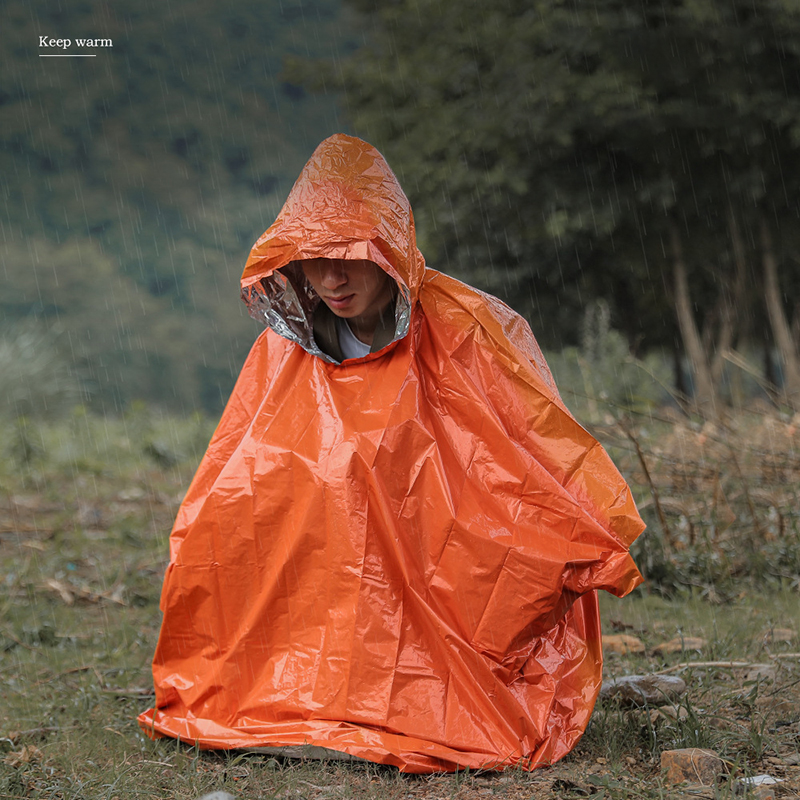 Emergency Raincoat Poncho PE A - Survival Blanket Reflective のレビューと価格