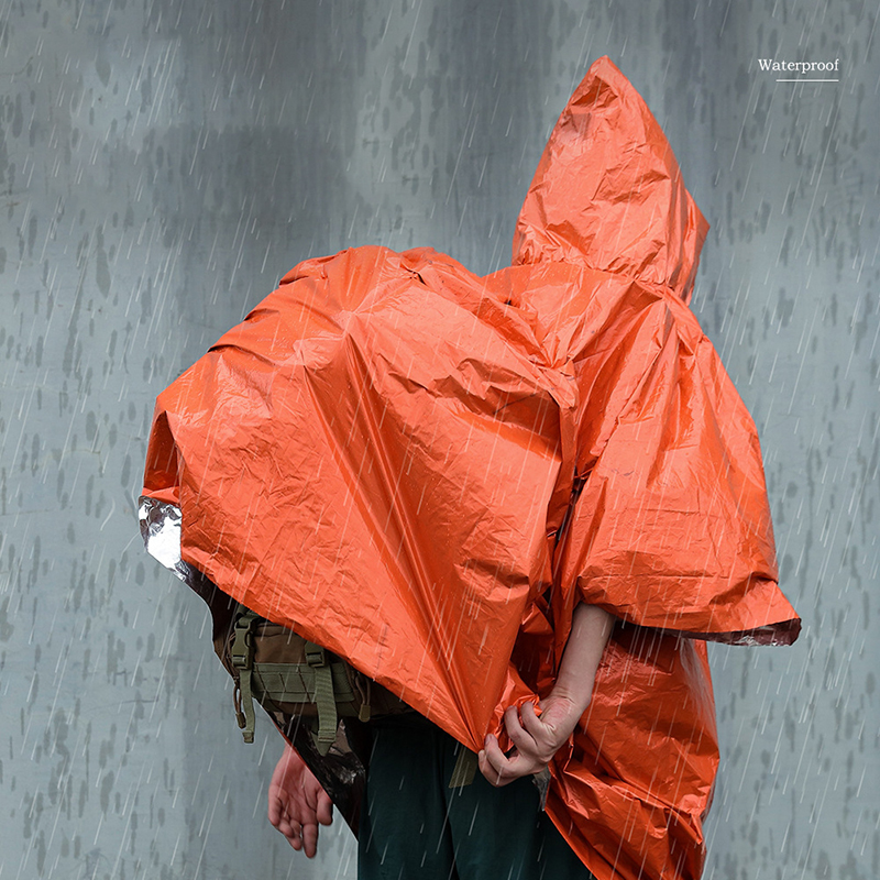 Emergency Raincoat Poncho PE A - Survival Blanket Reflective のレビューと価格
