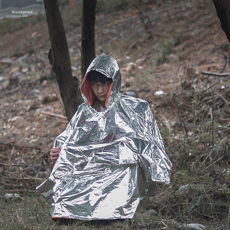 Emergency Raincoat Poncho PE A - Survival Blanket Reflective のレビューと価格