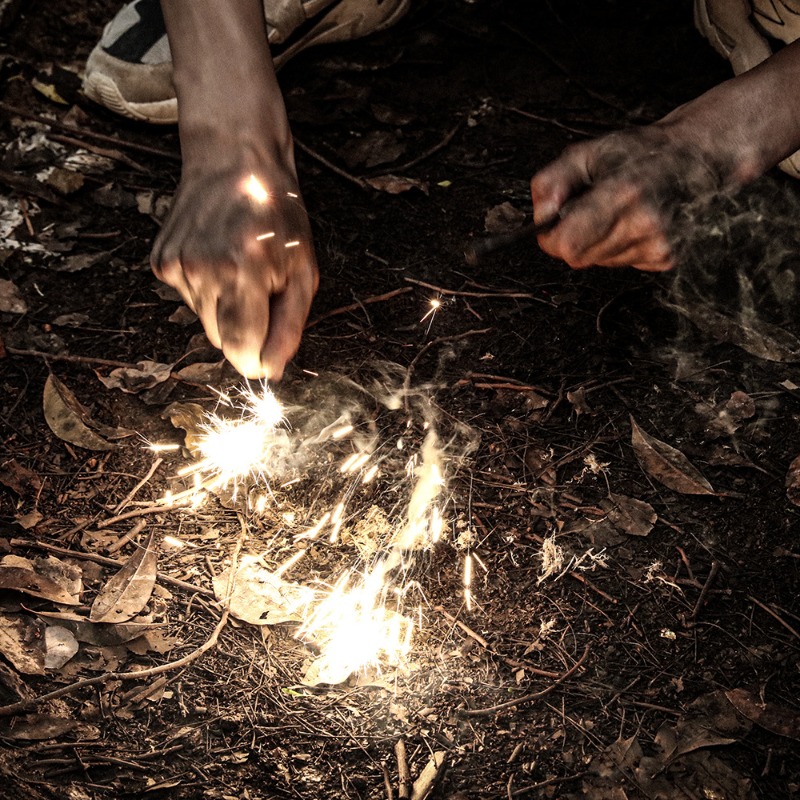 Camping Fire Starter Kit Magne - Magnesium Fire Starter のレビューと価格